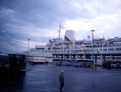 Slxx566 cruise liner - -,