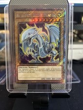 Drago Bianco Occhi Blu