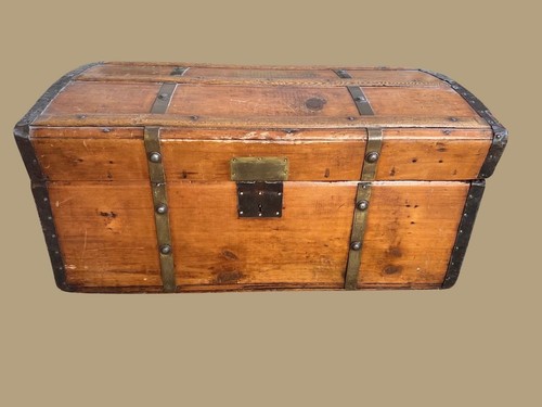 Antico baule cupola - a,