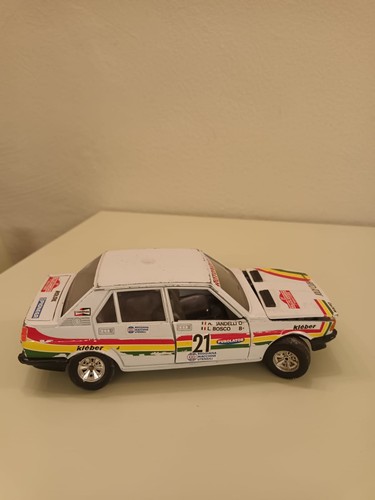 Burago alfa romeo giulietta - burago,