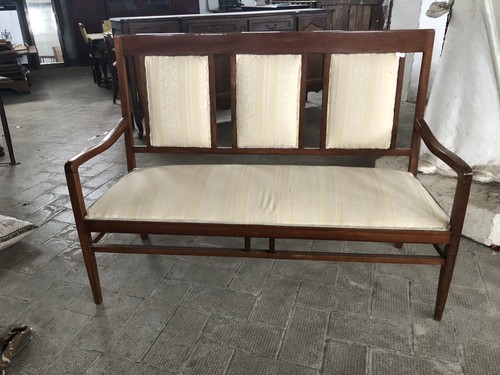 Divano antico legno - in,