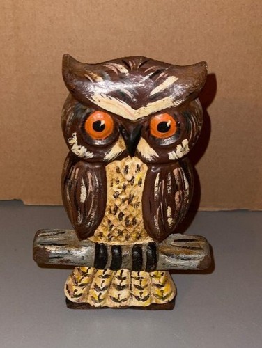 Cast iron owl - orange, eyes