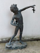 STATUA SCULTURA BRONZO GIOVANNI DE MARTINO SCUGNIZZO CON GRANCHIO VINTAGE  EPOCA