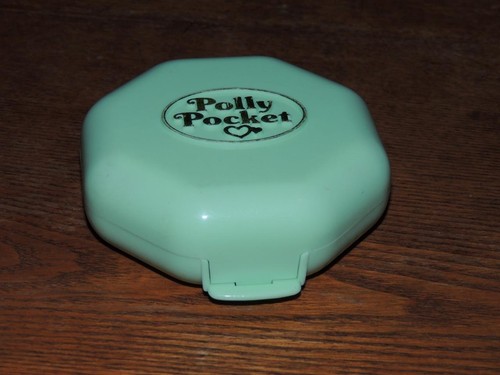 Polly pocket - polly's, school