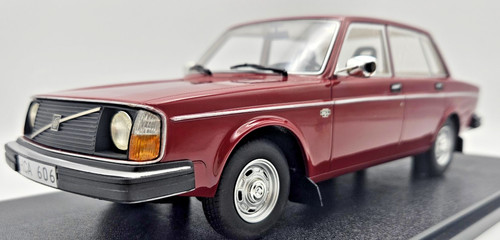 Volvo 244 red - 244, 1:18