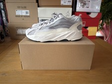 Adidas Yeezy Boost 700 V2