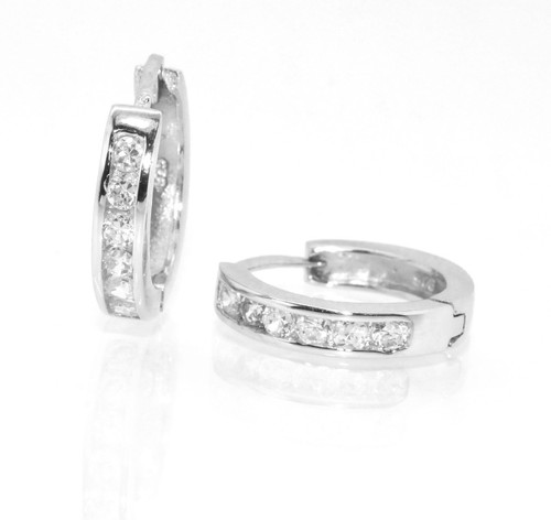 Orecchini cerchio huggie - a,