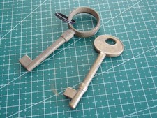 Coppia chiavi in ottone per mobili credenza armadio d'epoca '900 vintage