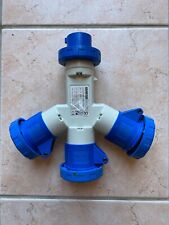 adattatore spina-prese industriale tripla