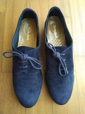 Scarpe donna usate n° 35 scamosciate blu in ottimo stato marca Le Scarpe di Pao