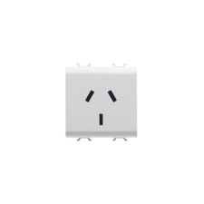 18 Prese + 18 supporti + 18 placche bianca 16 Amp Gewiss Australiano White