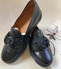 Chie Mihara, scarpe basse