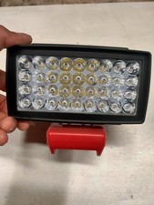 Torcia Led per Batterie Milwaukee M18 + 2 Porte Usb Integrate