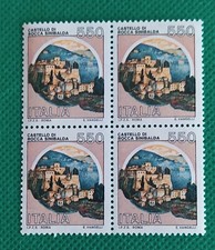 Italia 4 francobolli nuovi in quartina Serie Castelli valore da Lire 550 foto