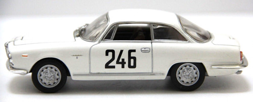 Metro usato auto die cast - 1:43,