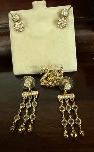 Swarovski bundle pairs - 2, of
