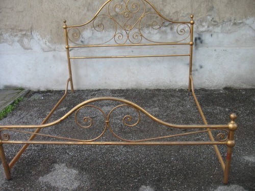 Letto ferro riccioli dorato - ferro,