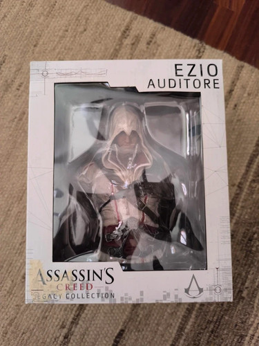 Busto ezio auditore - busto,
