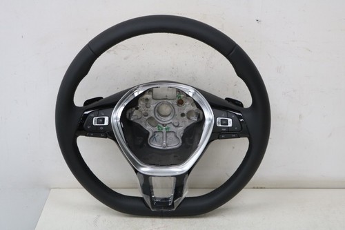 Volante multifunzione con leve