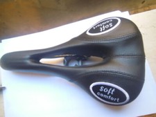 SELLA DA CORSA IN PLASTICA NERA NOS SELLA PLASTICA DA CORSA NUOVA