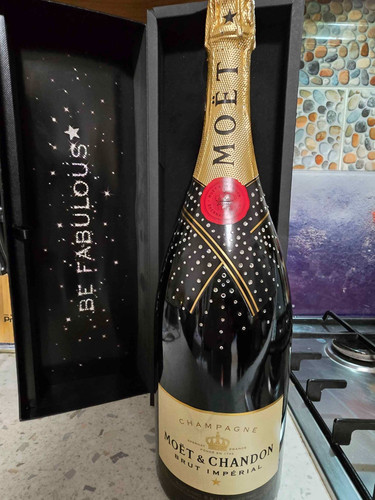 Champagne moet chandon be - moet,