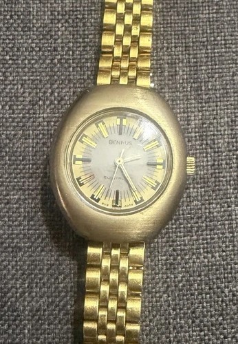Orologio elettromeccanico - orologio,
