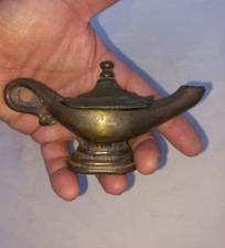 Lume ad olio stile orientale