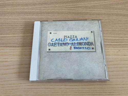 Piazza carlo giuliani - giuliani, ragazzo