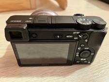 Sony Alpha 6300 4k + Sony SELP 3.5-5.6 + custodia Manfrotto