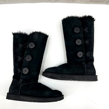 Ugg Women's 7 Bailey Button