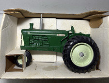 SpecCast Oliver 880 trattore