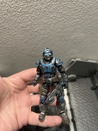 Gears war benjamin carmine - war,