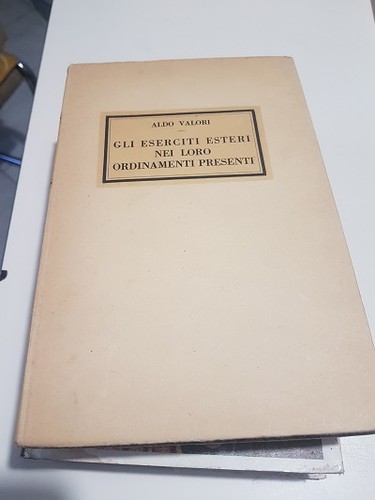 Gli eserciti esteri nei loro - eserciti,