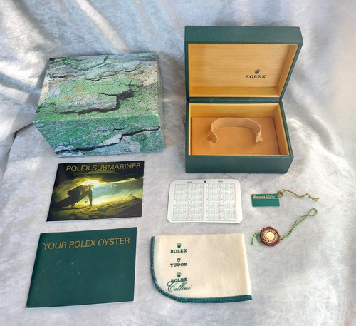 Rolex submariner watch - watch, box
