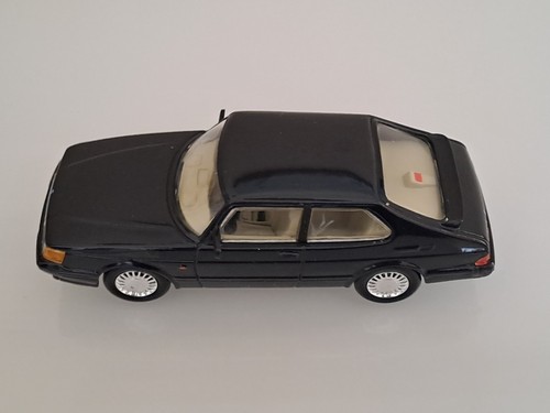 Saab 900s del - 1/43,