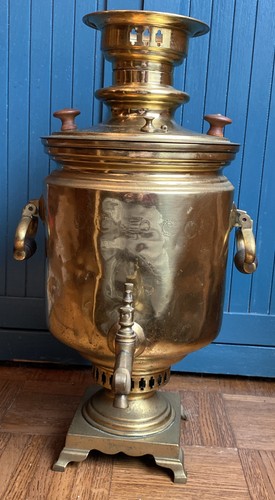 Antica teiera russa samovar - , in