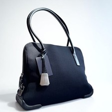 Borsa a mano Prada in neoprene