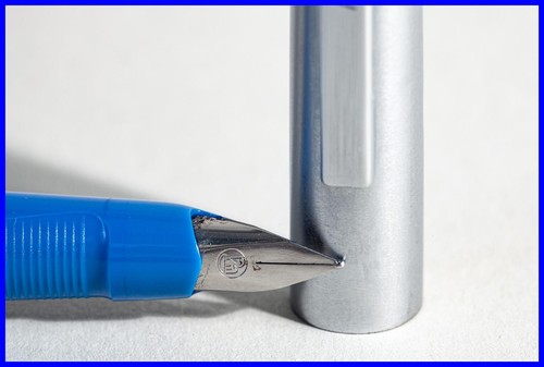 Modello pelikano blu e - modello,