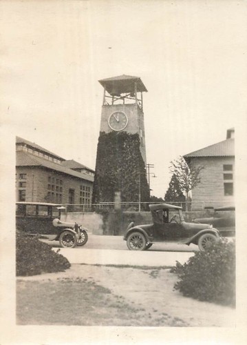 Auto epoca davanti alla - davanti,