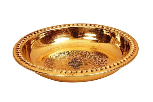 Piatto ottone con - ottone, in
