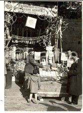 1959 NAPOLI Tradizionale vendita di fuochi artificiali per l'Anno Nuovo *Foto