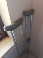 Coppia Stampelle Ascellari Altezza Regolabile Impugnatura Morbida in alluminio