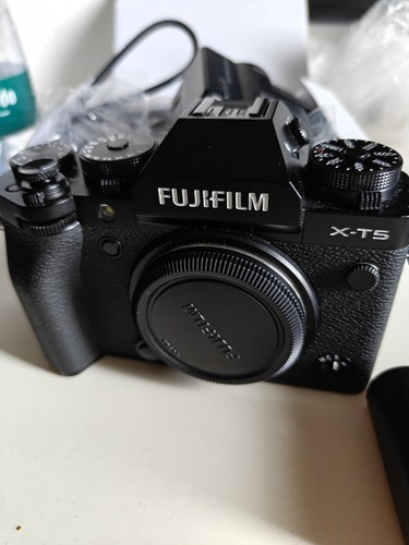 Fujifilm body nero - x-t5,