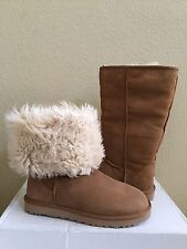 Stivali UGG CLASSIC ALTI ALEXI