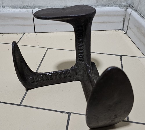 Antico incudine tre - antico, piedi