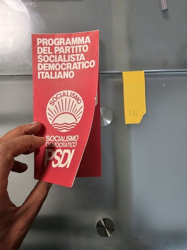 Dépliant volantino psdi - volantino,