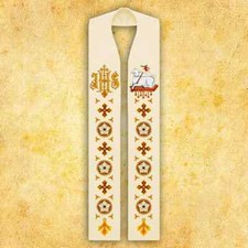 Stola ricamata "Agnello di