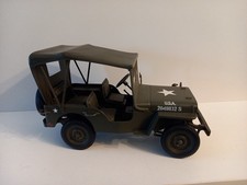 JEEP WILLYS.  BÂCHÉ.  1/18