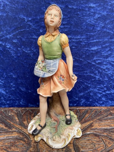 Statuina porcellana