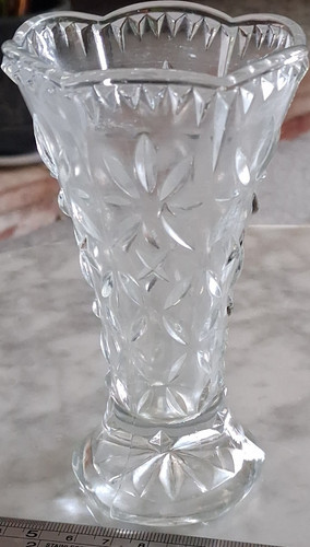 Vaso bocciolo vetro pressato
